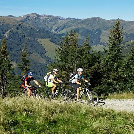 酒店 Wanderhotel Kirchner 布拉保韦德库