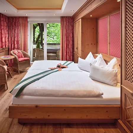 Wanderhotel Kirchner Hotel 4*