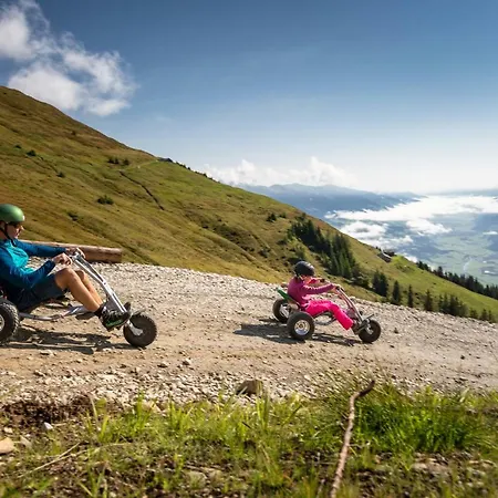 Wanderhotel Kirchner 酒店 布拉保韦德库